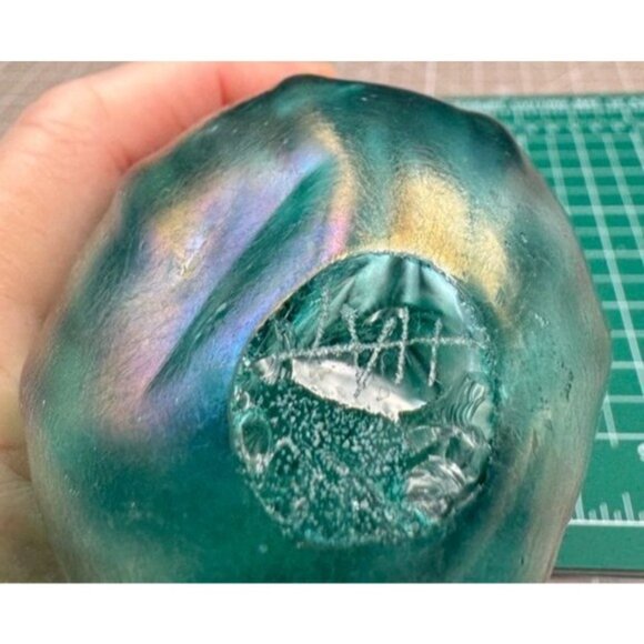 Handcrafted Iridescent Glass Cucumber Sculpture signed HAT H A Thomas - Picture 5 of 5